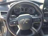 Used 2024 Mitsubishi Outlander SE image 4
