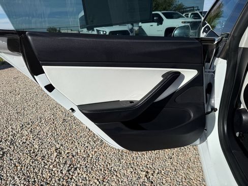 Used 2018 Tesla Model 3 Mid Range RWD image 25