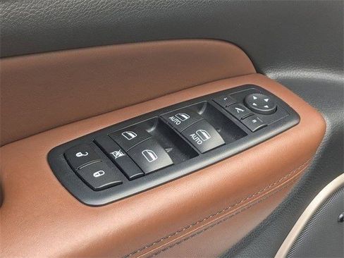 Used 2017 Jeep Grand Cherokee Summit w/ Platinum Series Group image 10