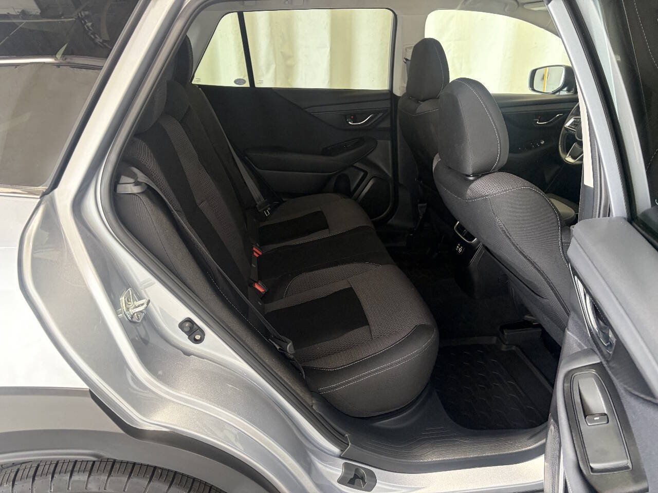 Used 2023 Subaru Outback Premium AWD/4WD image 21