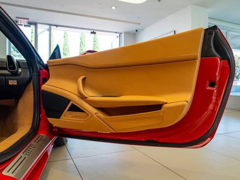 Used 2011 Ferrari 458 Italia Coupe RWD image 20