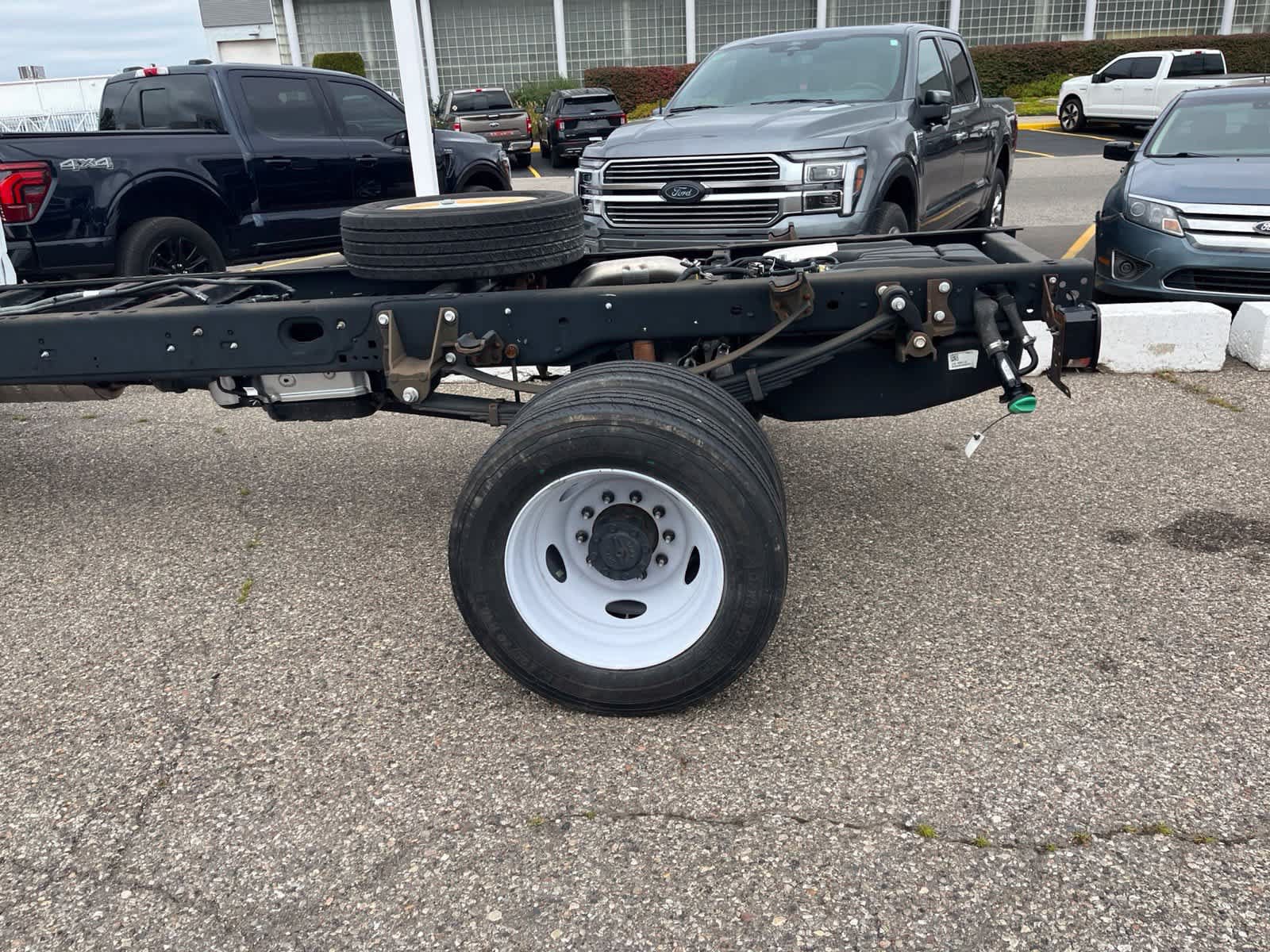 Used 2023 Ford F450 XLT w/ XLT Value Package RWD image 7