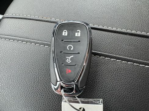 Used 2024 Chevrolet Blazer LT FWD image 23