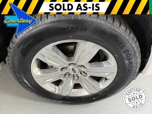 Used 2017 Ford F150 Platinum w/ Equipment Group 701A Luxury RWD image 11