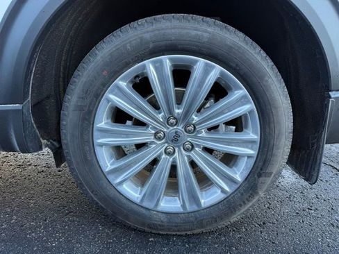 Used 2024 Ford Explorer King Ranch w/ Technology Package image 14