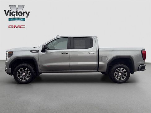 Used 2024 GMC Sierra 1500 AT4 w/ AT4 Preferred Package image 6