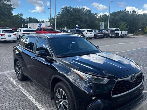 Used 2023 Toyota Highlander XLE FWD image 15