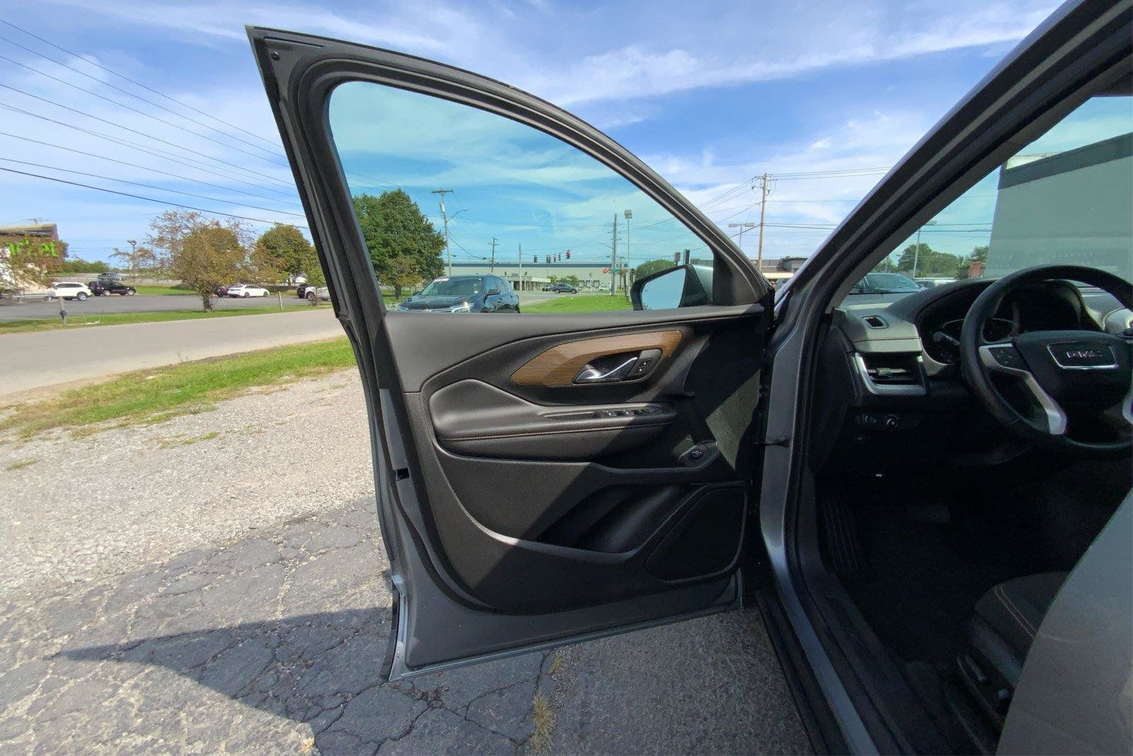 Used 2019 GMC Terrain SLE w/ Driver Convenience Package AWD/4WD image 20
