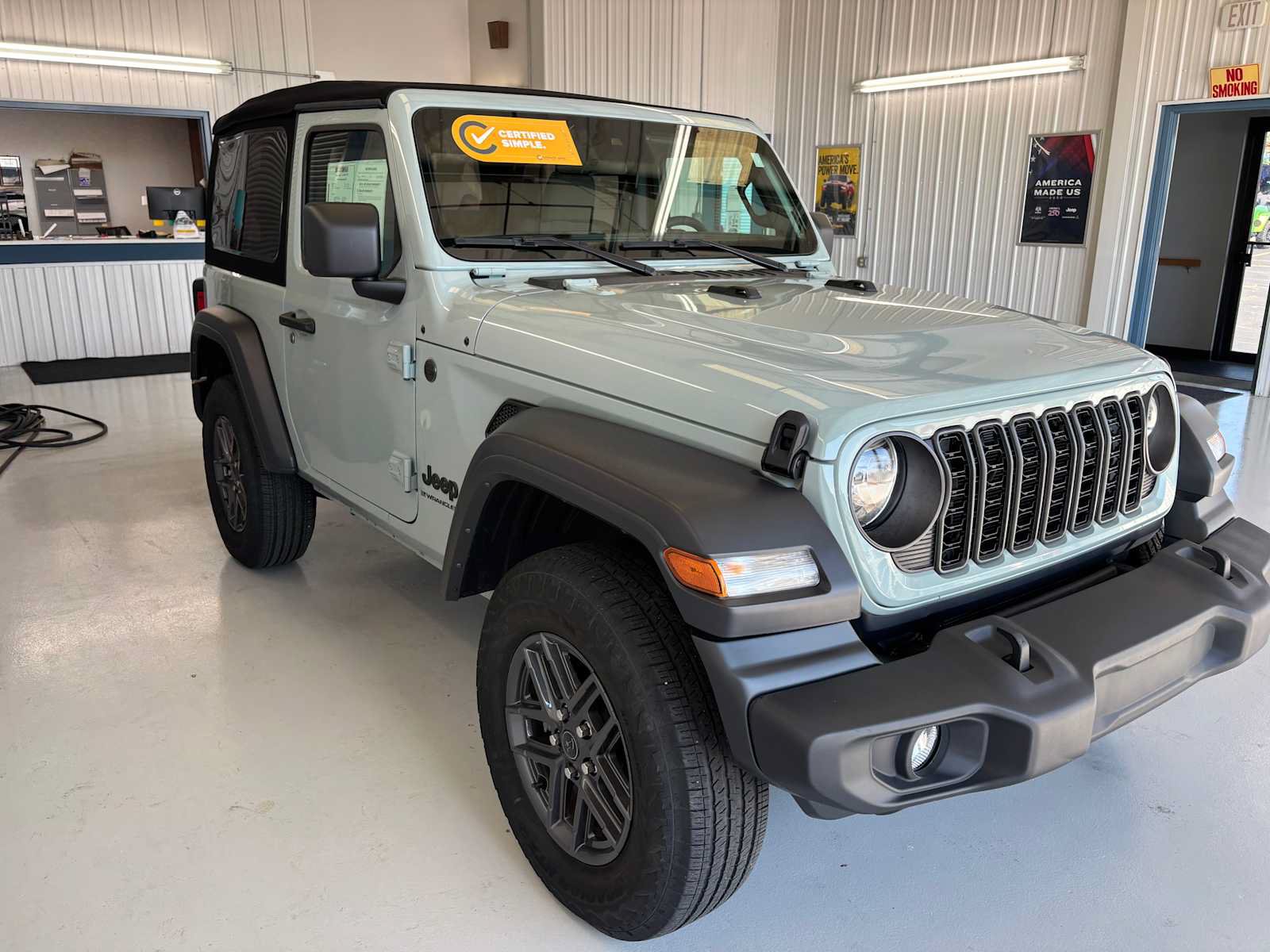 Used 2024 Jeep Wrangler Sport AWD/4WD image 4