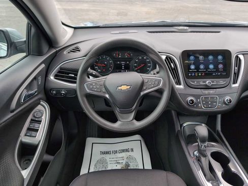 Used 2025 Chevrolet Malibu LT image 10