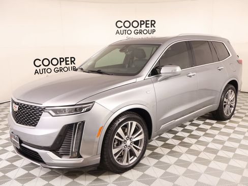 Used 2024 Cadillac XT6 Premium Luxury w/ Technology Package FWD image 10