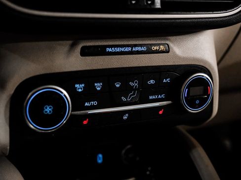 Used 2020 Ford Escape SEL image 23