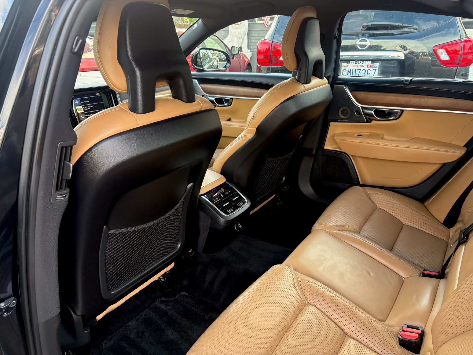 Used 2017 Volvo S90 T6 Inscription w/ Vision Package AWD/4WD image 17