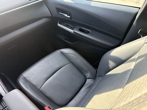 Used 2025 Toyota Sienna XSE w/ XSE Plus Package FWD image 13