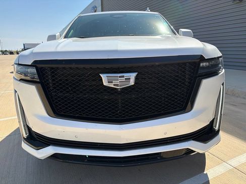 Used 2023 Cadillac Escalade Sport Platinum AWD/4WD image 7