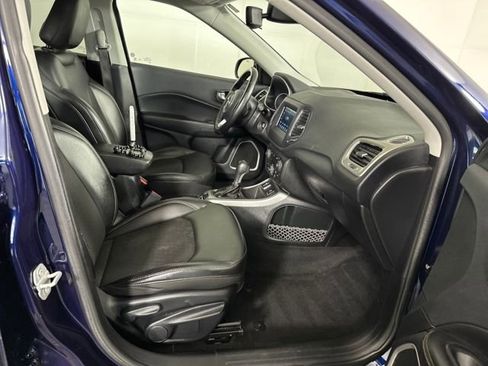 Used 2019 Jeep Compass Latitude image 28