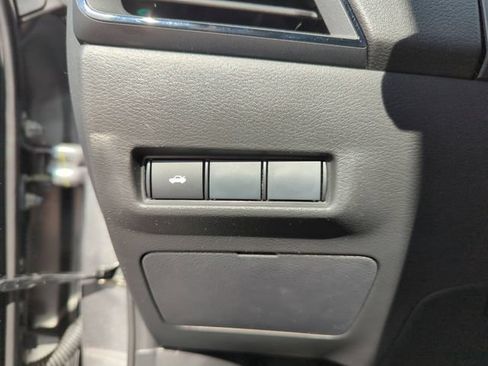 New 2026 Nissan Sentra SR w/ Floor Mat Package FWD image 37