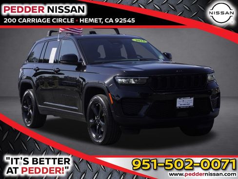 Used 2023 Jeep Grand Cherokee Altitude AWD/4WD image 1