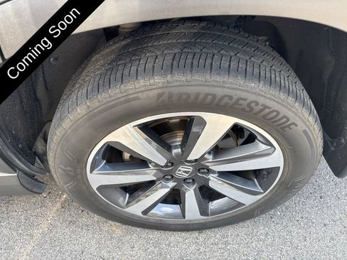 Used 2025 Honda Pilot Touring image 21