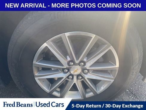 Used 2023 Chevrolet Traverse LT image 15