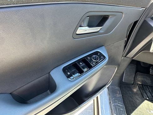 New 2026 Nissan Leaf SV+ w/ Floor Mat Package (SV+) FWD image 17
