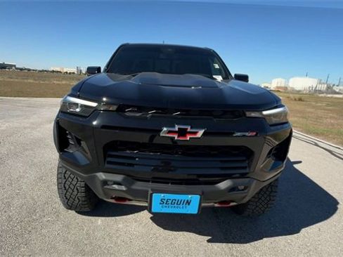 Certified 2024 Chevrolet Colorado ZR2 w/ ZR2 Convenience Package III image 3