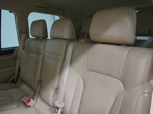 Used 2019 Lexus LX 570 4WD w/ Luxury Package image 13