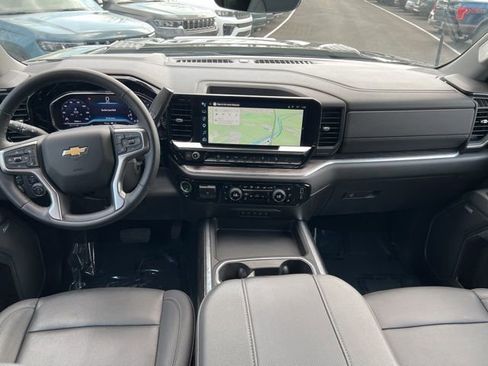 Used 2025 Chevrolet Silverado 2500 LTZ w/ LTZ Premium Package image 24