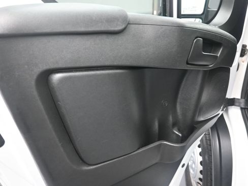 Used 2025 RAM ProMaster 2500 w/ U-Haul Equipment Group FWD image 12