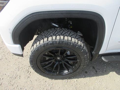 New 2026 GMC Sierra 1500 AT4 w/ AT4 Premium Package image 13