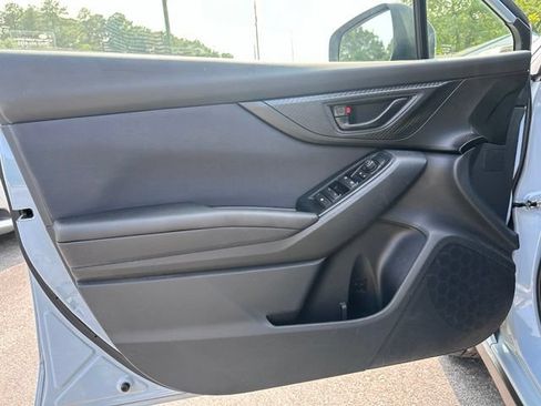 Used 2019 Subaru Crosstrek 2.0i Premium AWD/4WD image 12