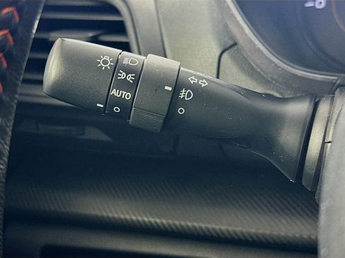 Used 2023 Subaru Crosstrek 2.0i Premium image 12