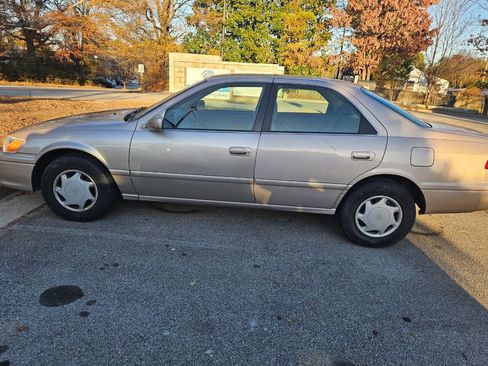 Used 2000 Toyota Camry LE image 28