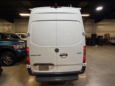 Used 2020 Freightliner Sprinter 2500 image 13