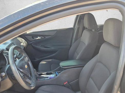Used 2018 Chevrolet Malibu LS w/ LPO, Convenience Package 2 FWD image 11