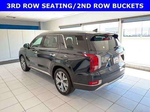 Used 2021 Hyundai Palisade SEL w/ Premium Package image 3
