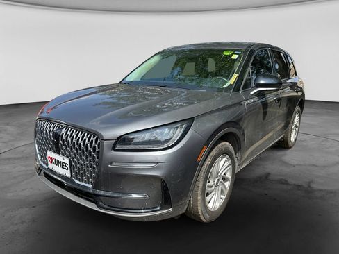 Used 2024 Lincoln Corsair AWD image 2