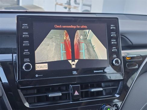 Used 2023 Toyota Camry XSE image 18