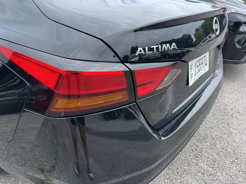 Used 2025 Nissan Altima 2.5 SV AWD/4WD image 8
