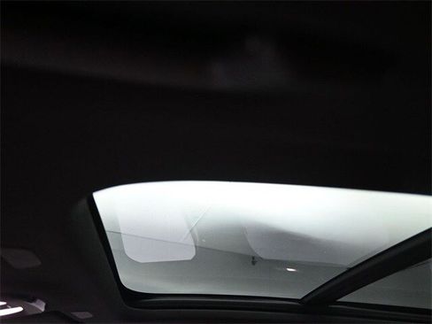 Certified 2025 Volvo V90 B6 Cross Country Plus image 19