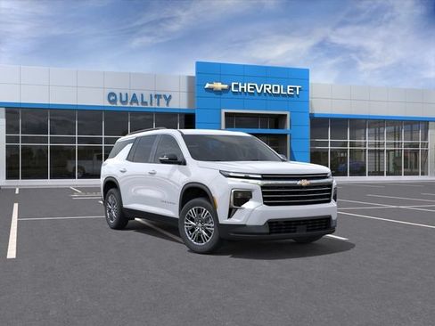New 2026 Chevrolet Traverse LT w/ Driver Confidence Package FWD image 1