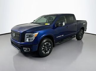 Used 2018 Nissan Titan PRO-4X w/ Pro-4x Convenience Package AWD/4WD video 3
