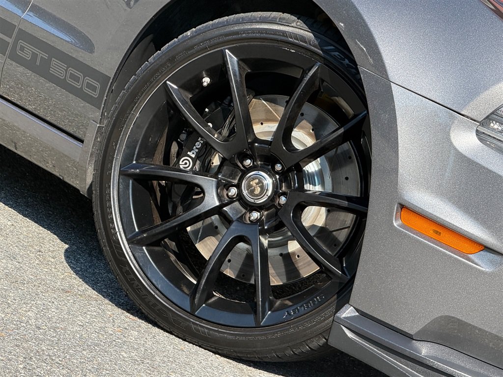 Used 2013 Ford Mustang Shelby GT500 RWD image 28