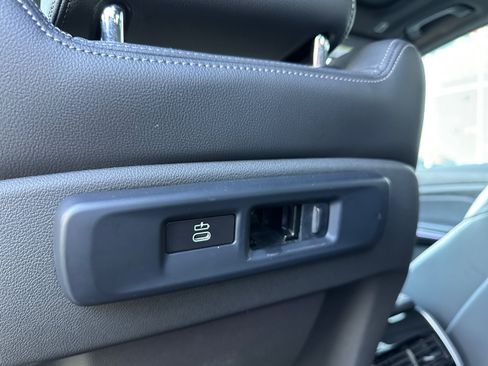 Used 2021 BMW X5 xDrive45e w/ Premium Package AWD/4WD image 16