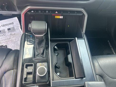 Used 2023 Toyota Sequoia Platinum image 18