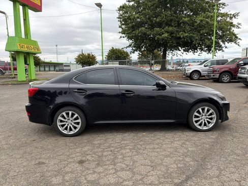 Used 2008 Lexus IS 250 AWD w/ Premium Pkg image 2