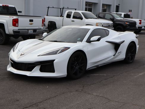 Used 2025 Chevrolet Corvette Z06 image 16