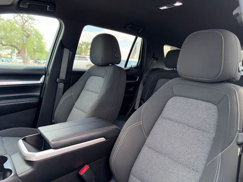 Used 2025 GMC Terrain Elevation AWD/4WD image 10