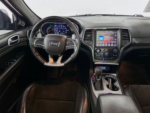 Used 2017 Jeep Grand Cherokee SRT image 22