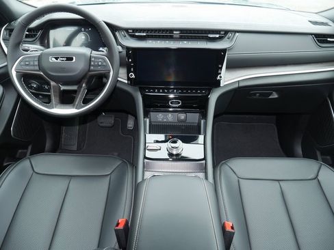 New 2026 Jeep Grand Cherokee L Limited image 5